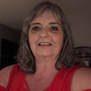 Meet your Posher, Pauline